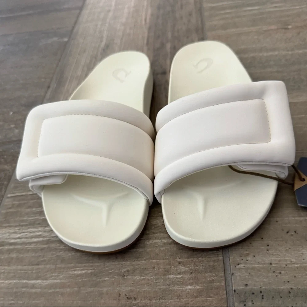 OluKai sunbeam slide